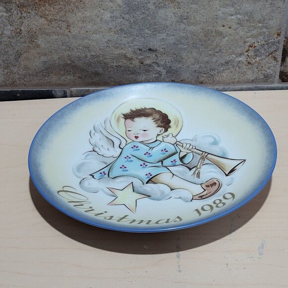 Schmid Hummel Christmas 1989 Angelic Musician Decorative Wall Hanging Plate - Picture 11 of 12